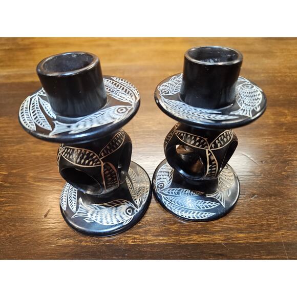 Vintage set of hand carved black soapstone candleholder Fish and Leaf Motif - Picture 4 of 10